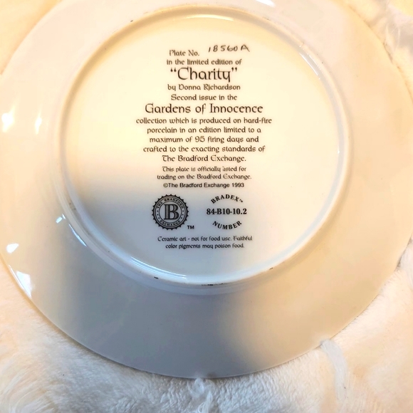 CHARITY "Bradford" Exchange with hangers - Picture 2 of 2